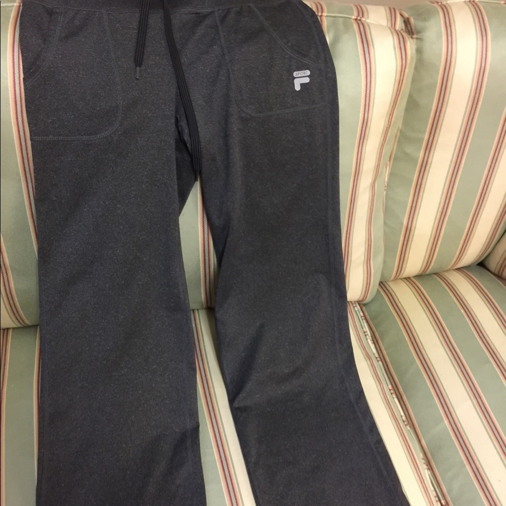 ❤️Fila Jogging Pants - Picture 2 of 3